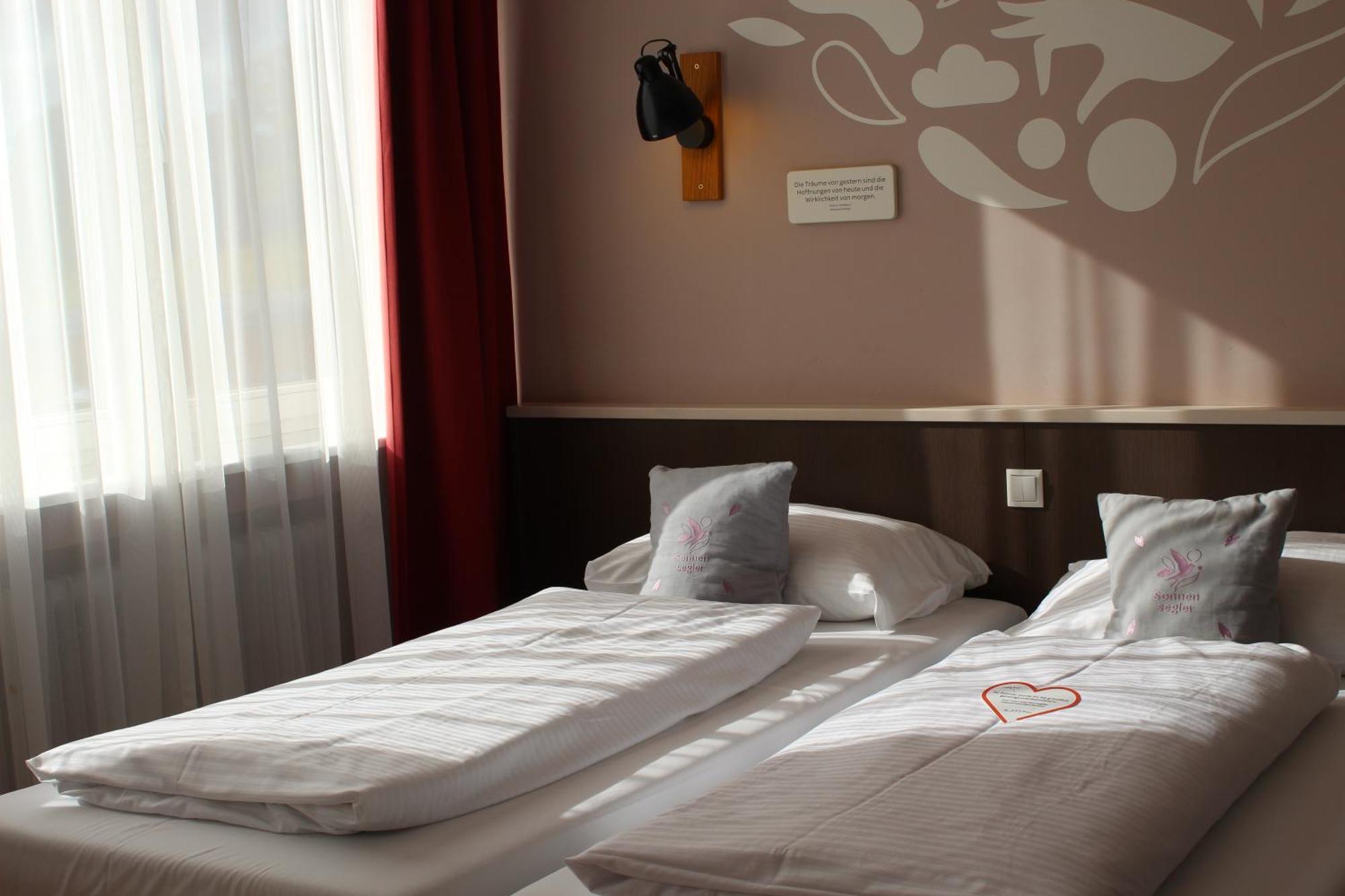 Double Room,1272606352:JPEG